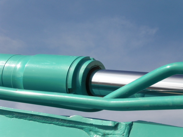 SK75SR-3 27740 16.JPG